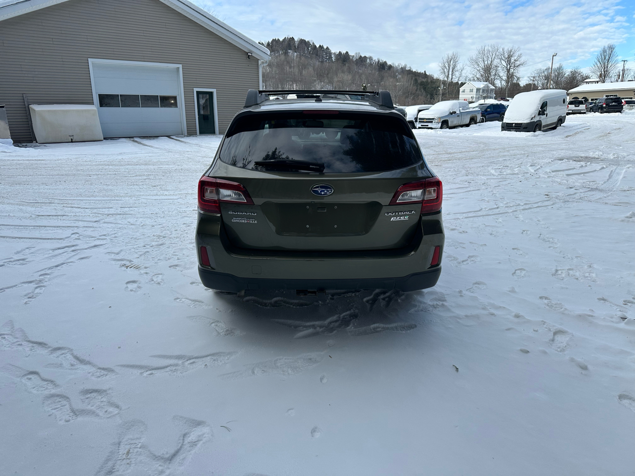 Subaru Outback 4dr Wgn 2.5i Limited PZEV 2015