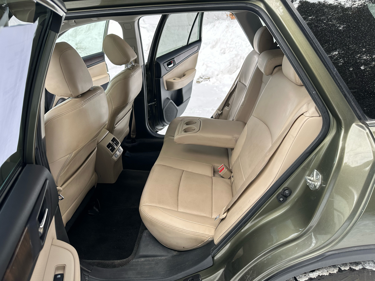 Subaru Outback 4dr Wgn 2.5i Limited PZEV 2015