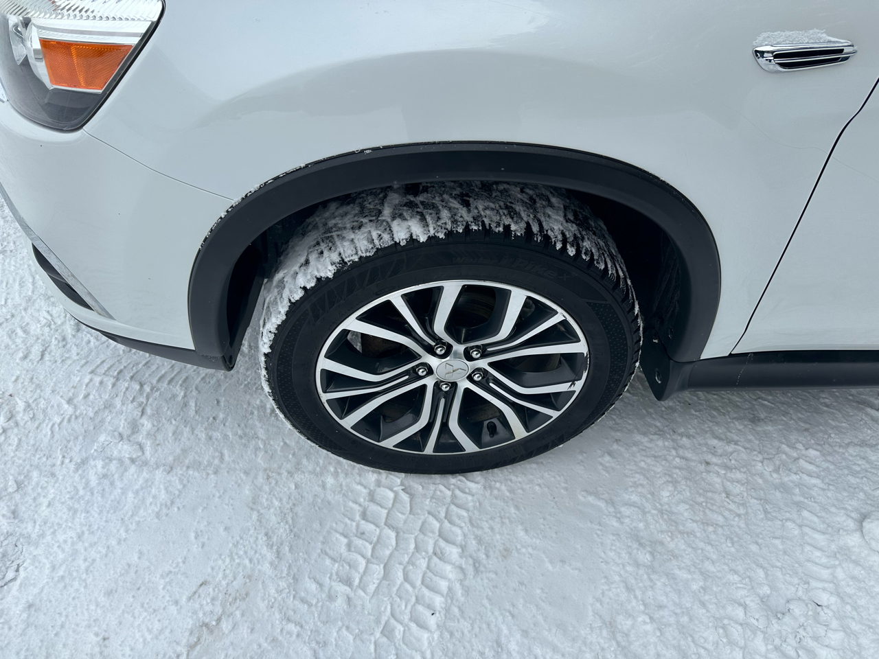 Mitsubishi Outlander Sport ES 2.0 AWC CVT 2019