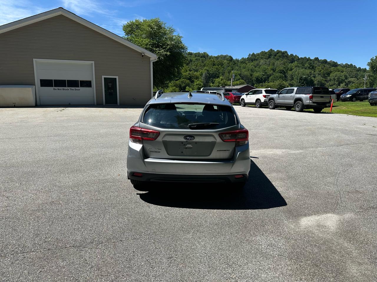 Subaru Impreza Premium 5-door CVT 2022