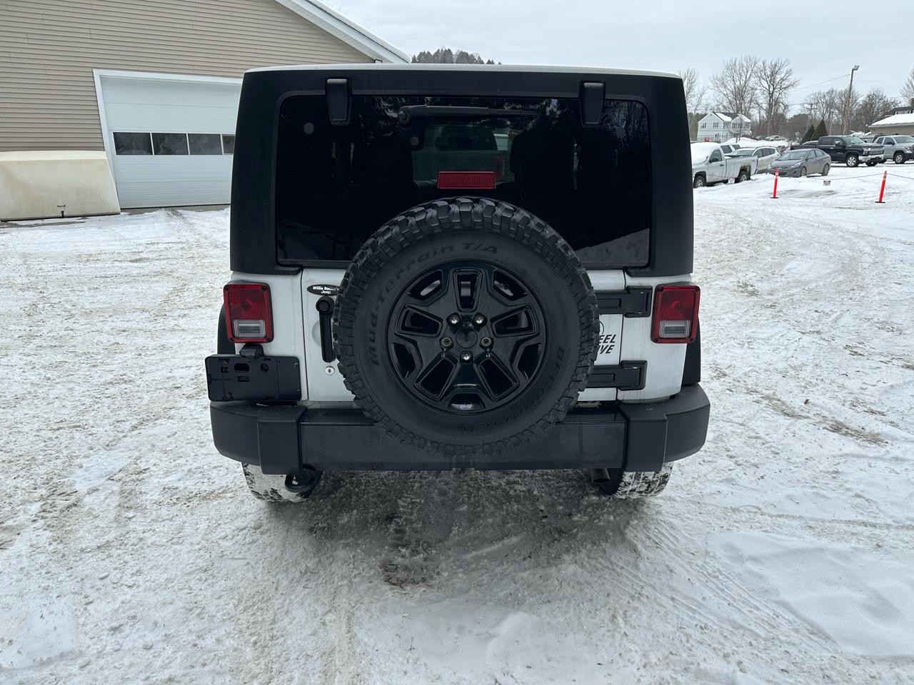 Jeep Wrangler 4WD 2dr Willys Wheeler 2016