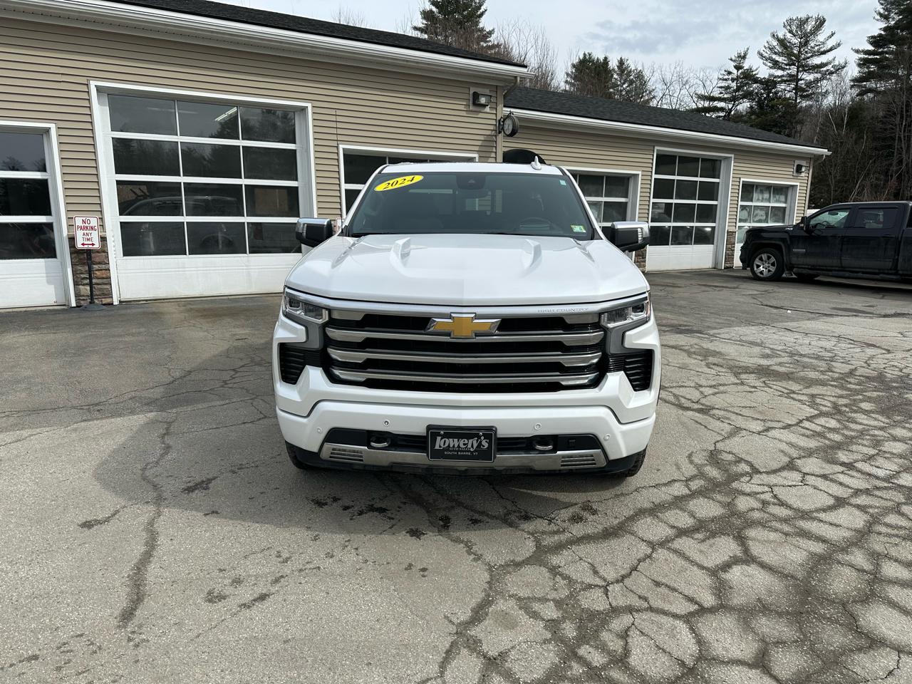 Chevrolet Silverado 1500 4WD Crew Cab 147" High Country 2024