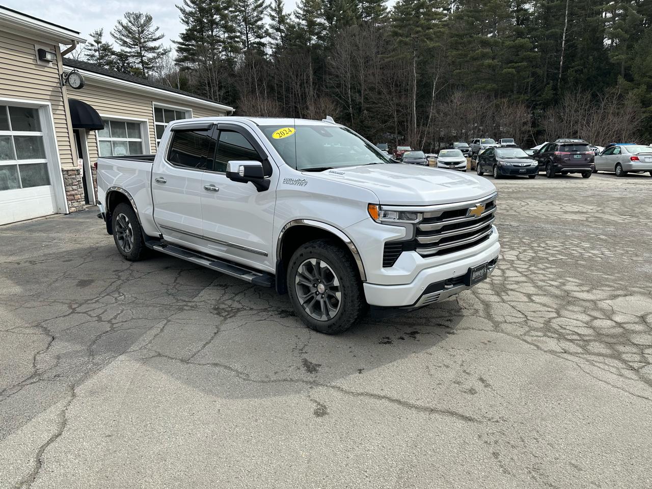 Chevrolet Silverado 1500 4WD Crew Cab 147" High Country 2024