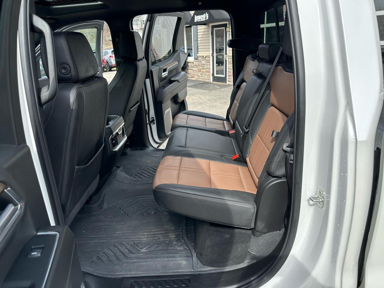 Chevrolet Silverado 1500 4WD Crew Cab 147" High Country 2024