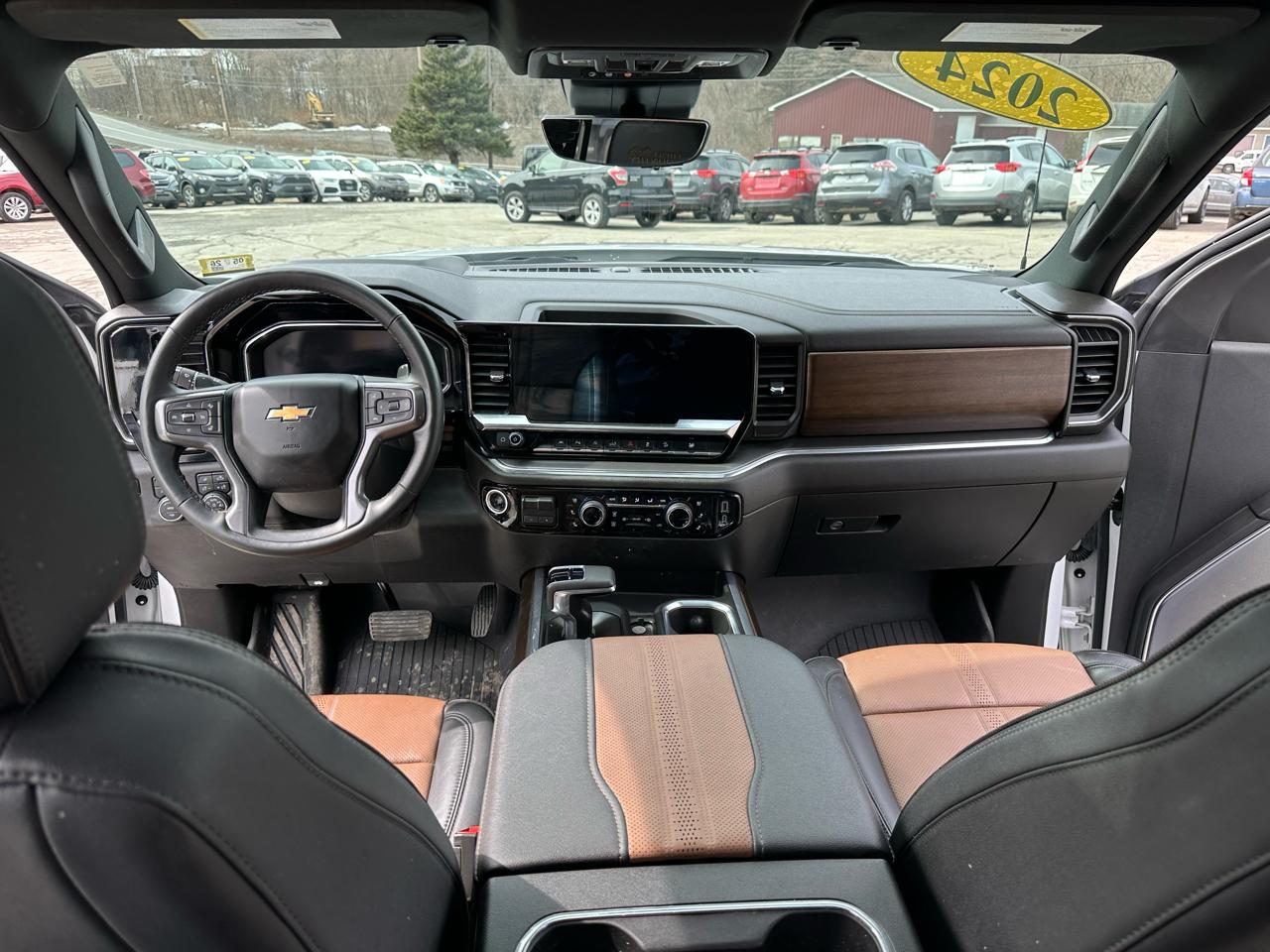 Chevrolet Silverado 1500 4WD Crew Cab 147" High Country 2024