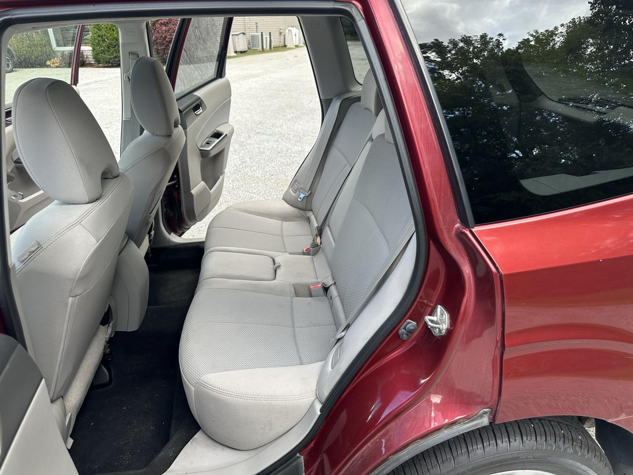Subaru Forester 4dr Auto 2.5X Premium 2012