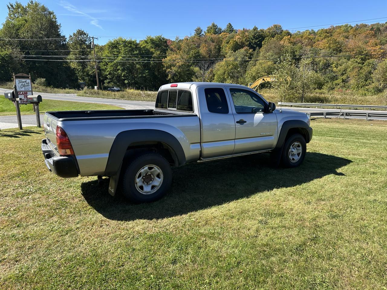 Toyota Tacoma 4WD Access Cab I4 AT (Natl) 2015
