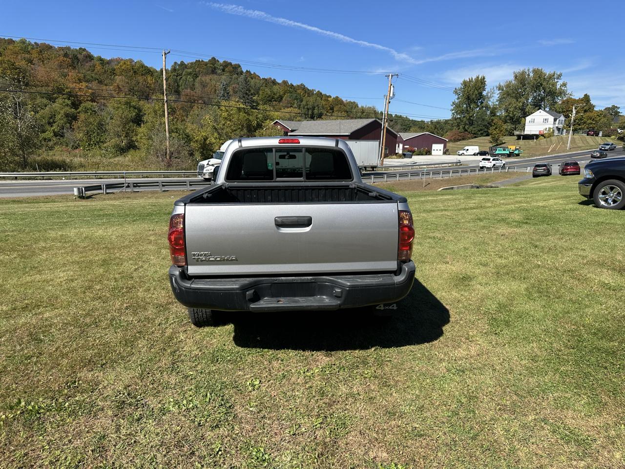 Toyota Tacoma 4WD Access Cab I4 AT (Natl) 2015
