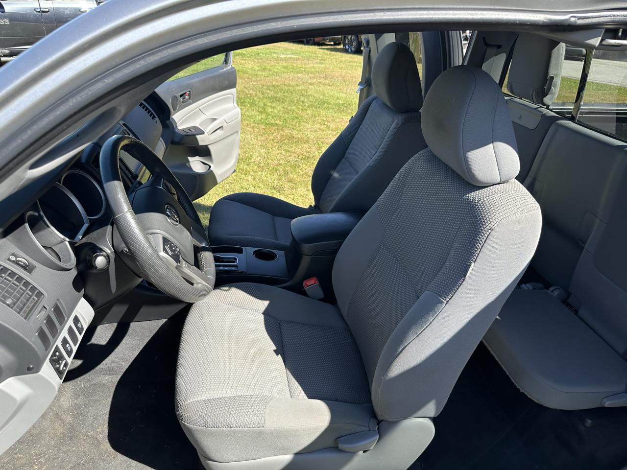 Toyota Tacoma 4WD Access Cab I4 AT (Natl) 2015
