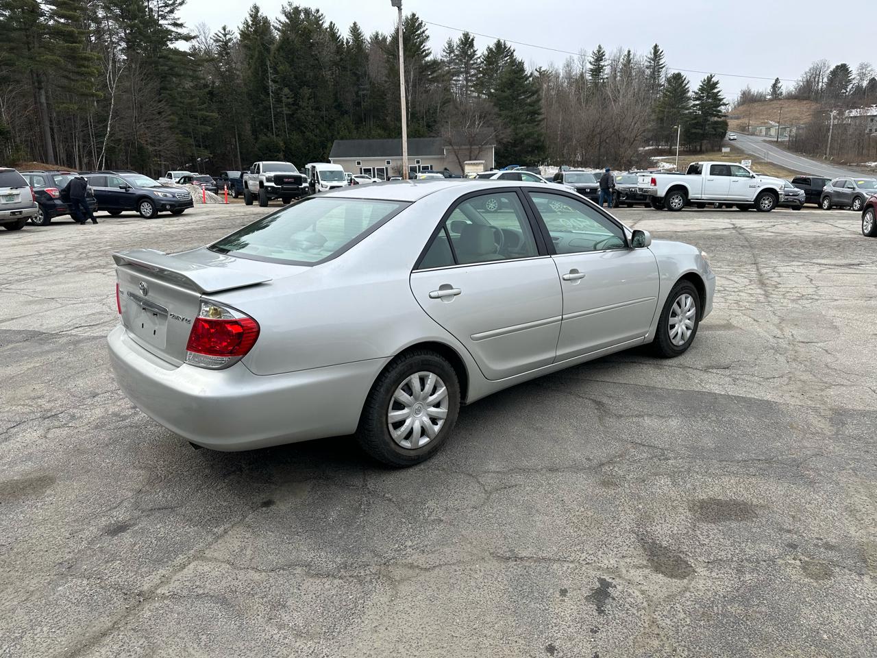 Toyota Camry 4dr Sdn XLE Auto (Natl) 2005