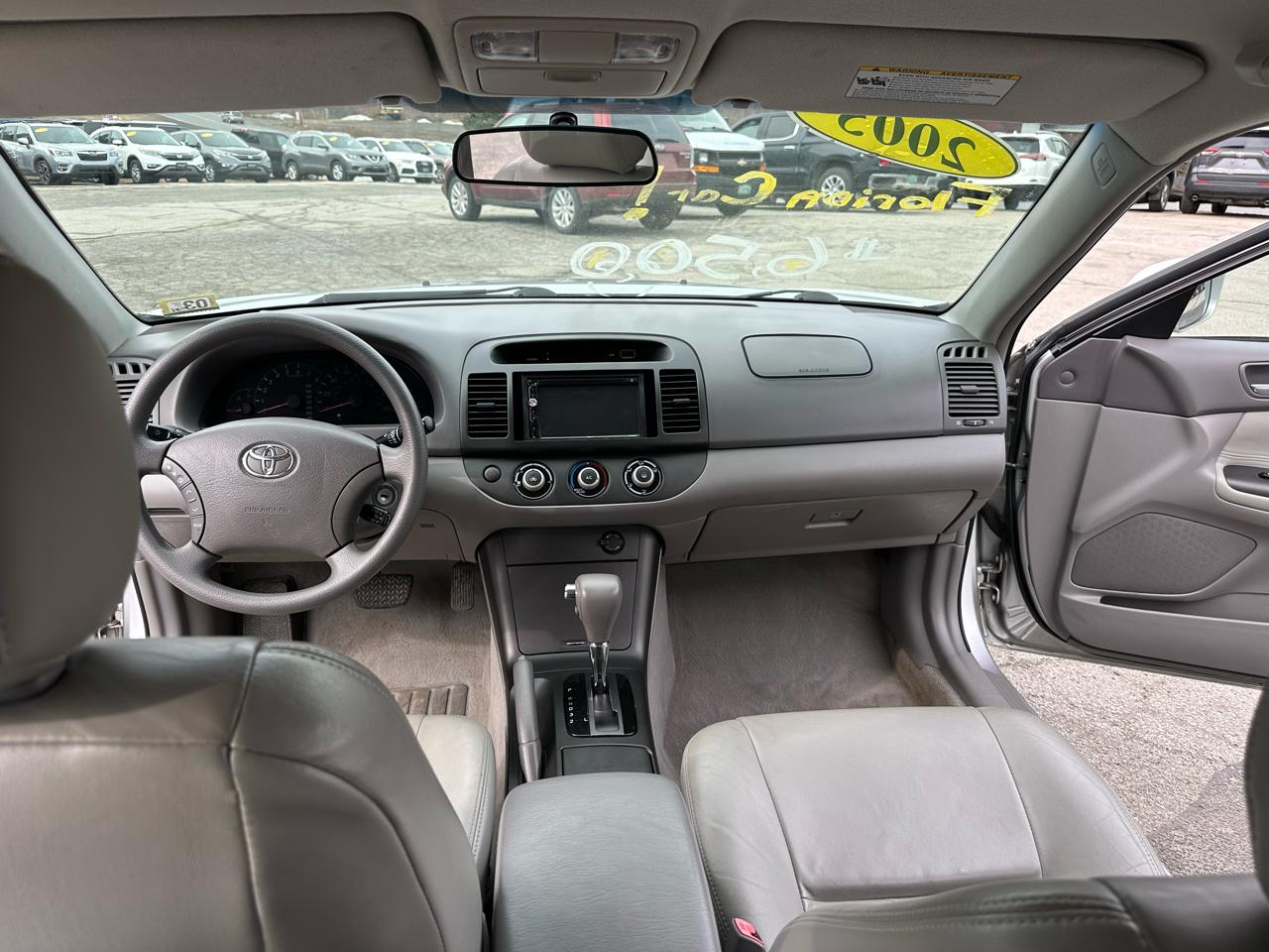 Toyota Camry 4dr Sdn XLE Auto (Natl) 2005