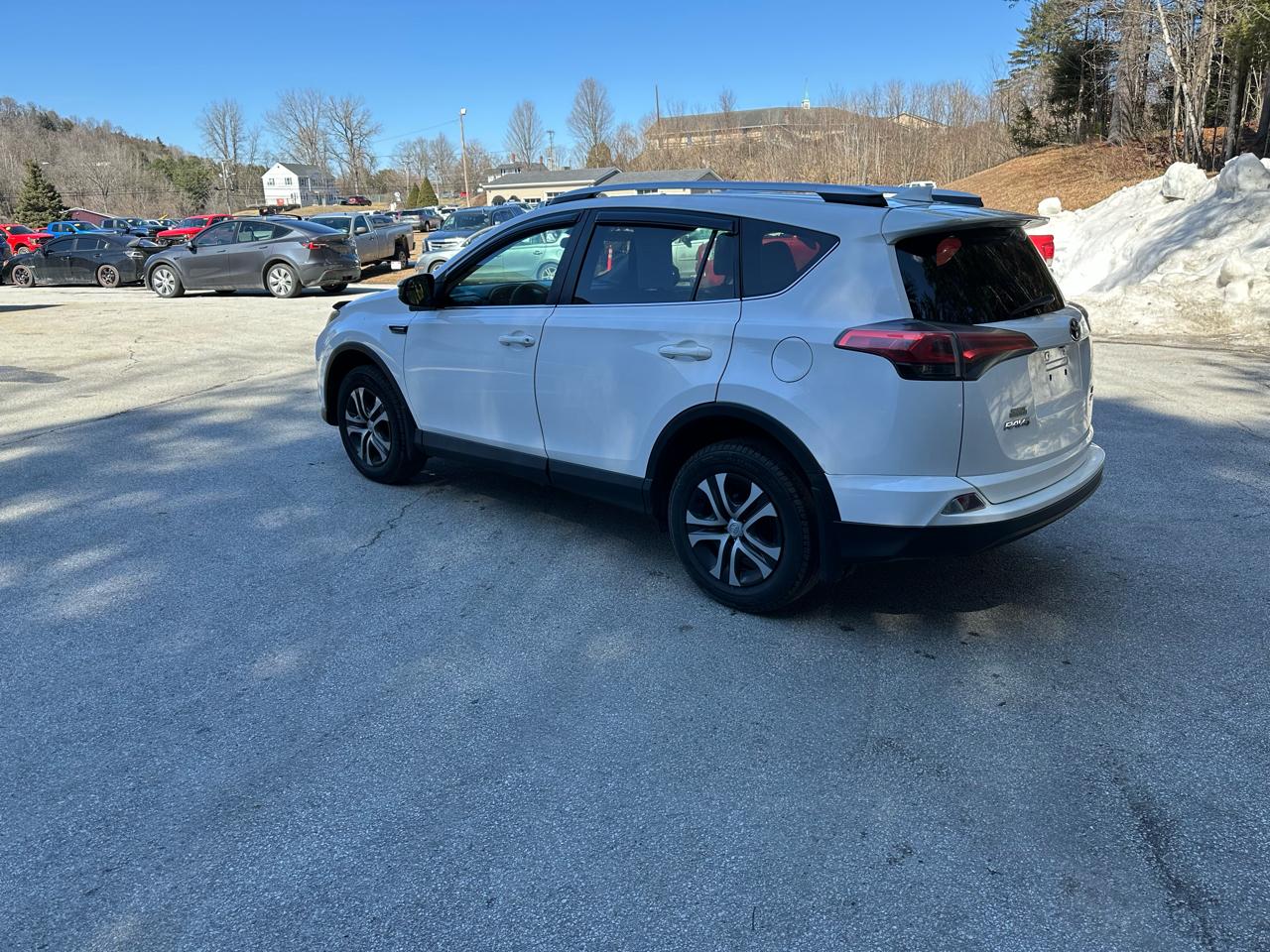 Toyota RAV4 AWD 4dr LE (Natl) 2016