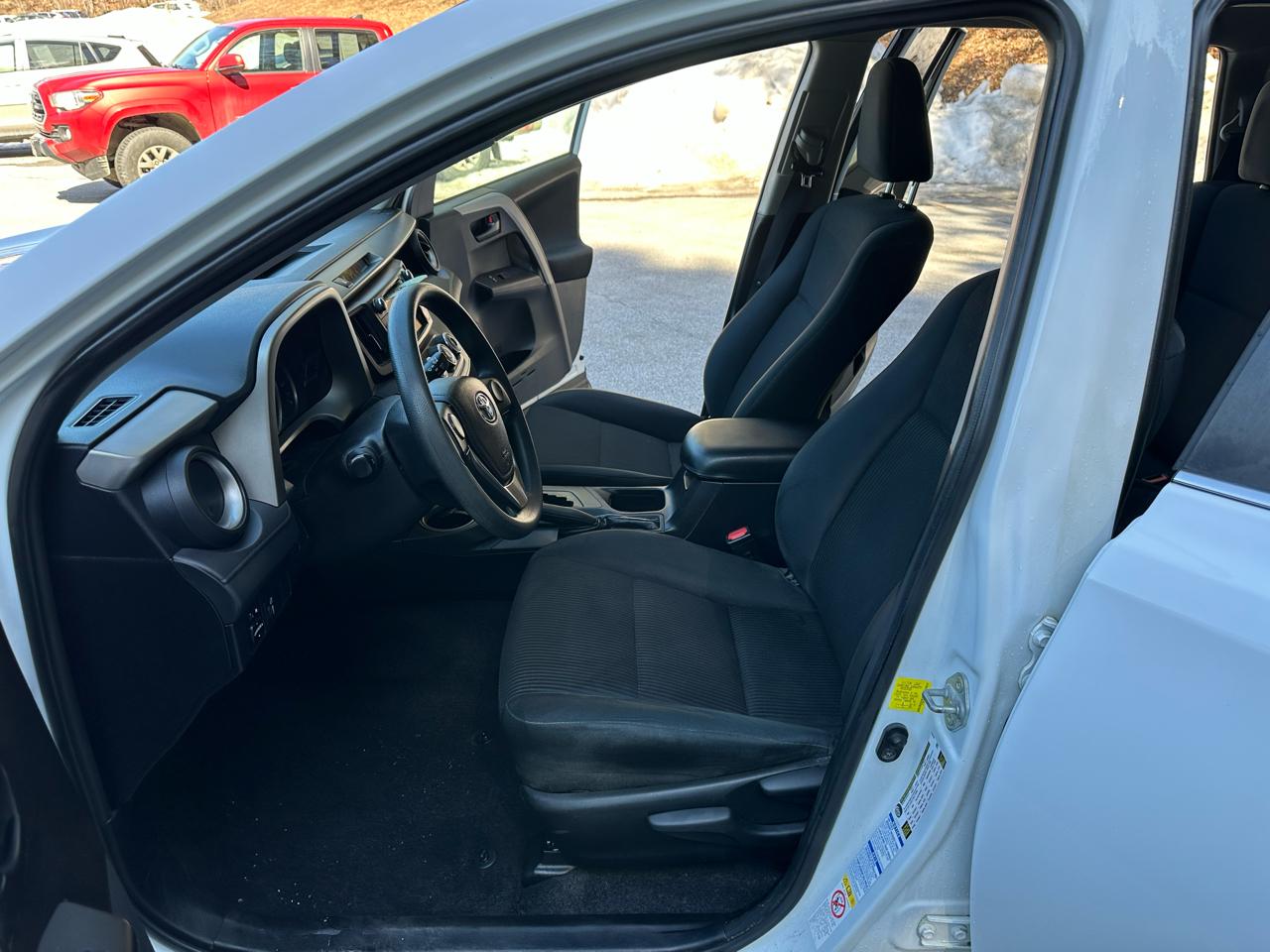 Toyota RAV4 AWD 4dr LE (Natl) 2016