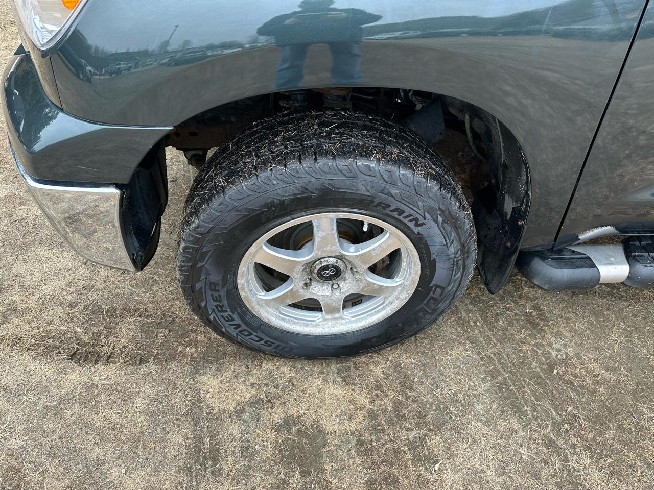 Toyota Tundra 4WD Truck Dbl 5.7L V8 6-Spd AT (Natl) 2008