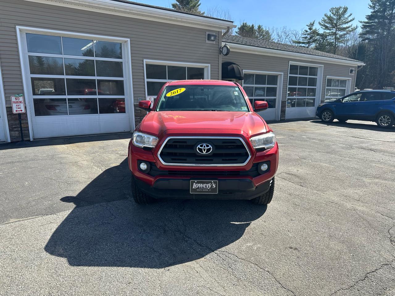 Toyota Tacoma 4WD Double Cab V6 AT SR5 (Natl) 2017