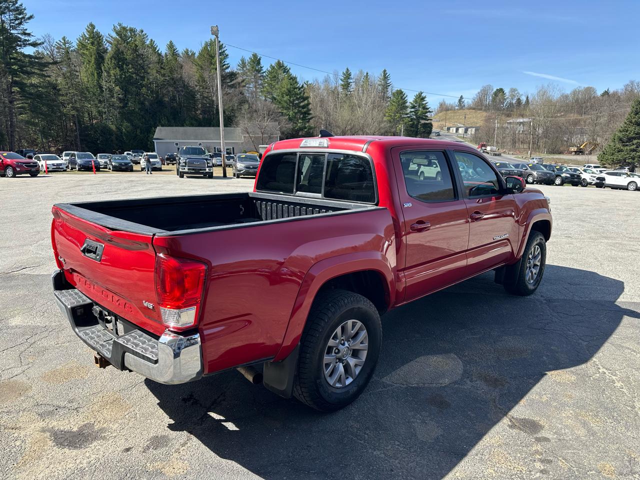 Toyota Tacoma 4WD Double Cab V6 AT SR5 (Natl) 2017