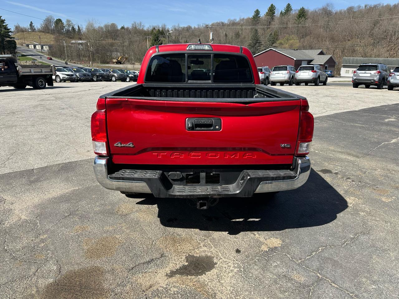 Toyota Tacoma 4WD Double Cab V6 AT SR5 (Natl) 2017