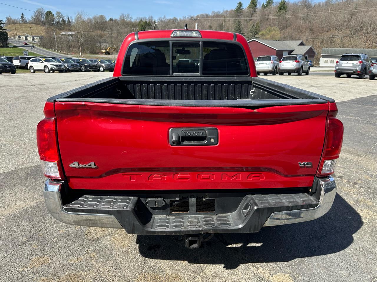 Toyota Tacoma 4WD Double Cab V6 AT SR5 (Natl) 2017