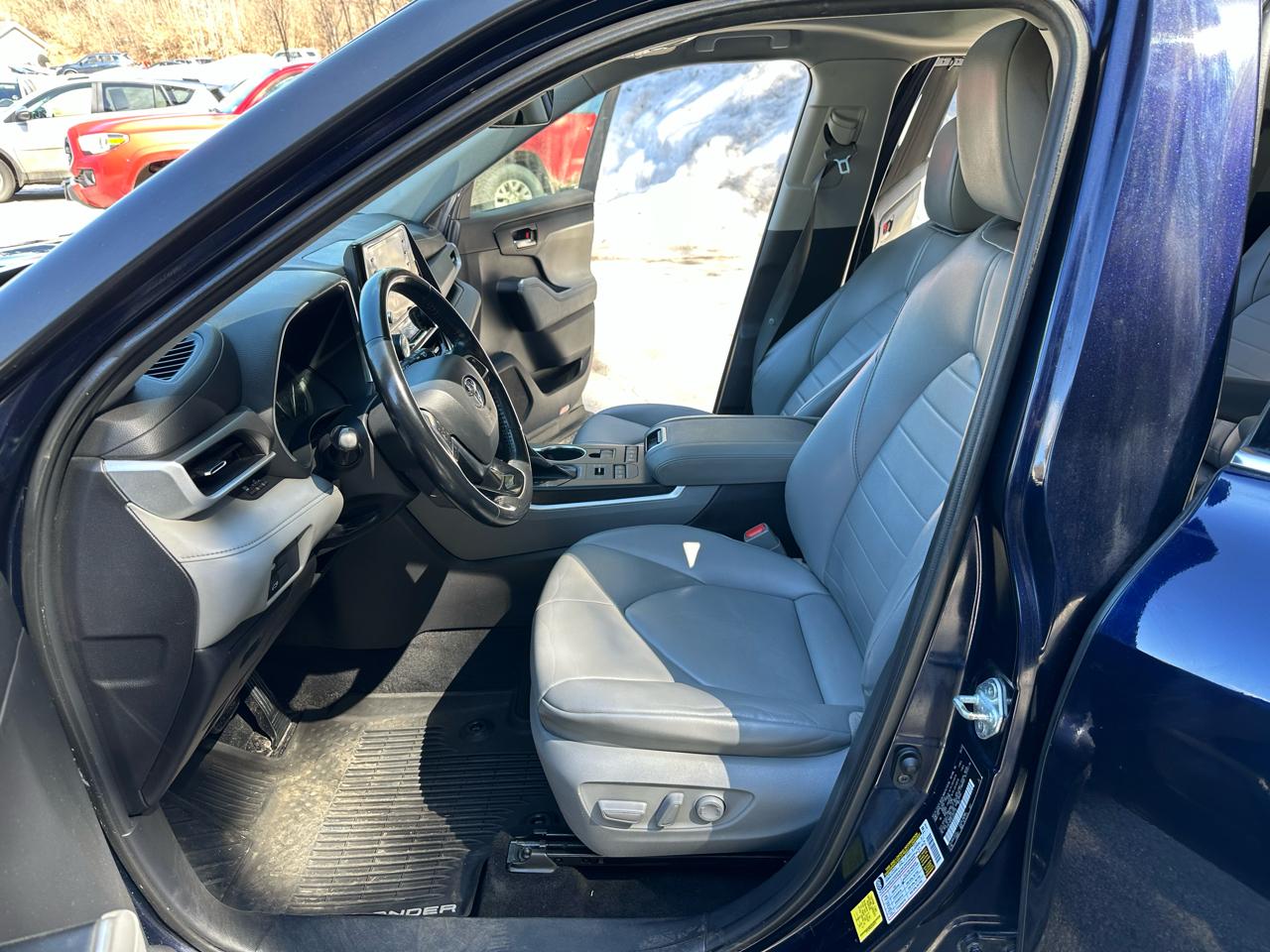 Toyota Highlander XLE AWD (Natl) 2020