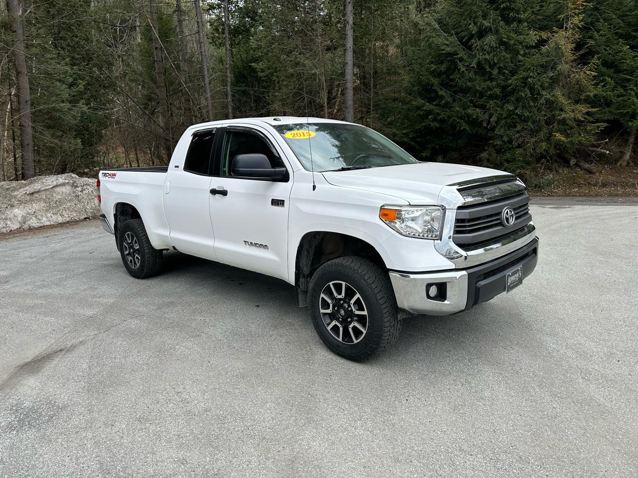 Toyota Tundra 4WD Truck Double Cab 5.7L V8 6-Spd AT SR5 (Natl) 2015