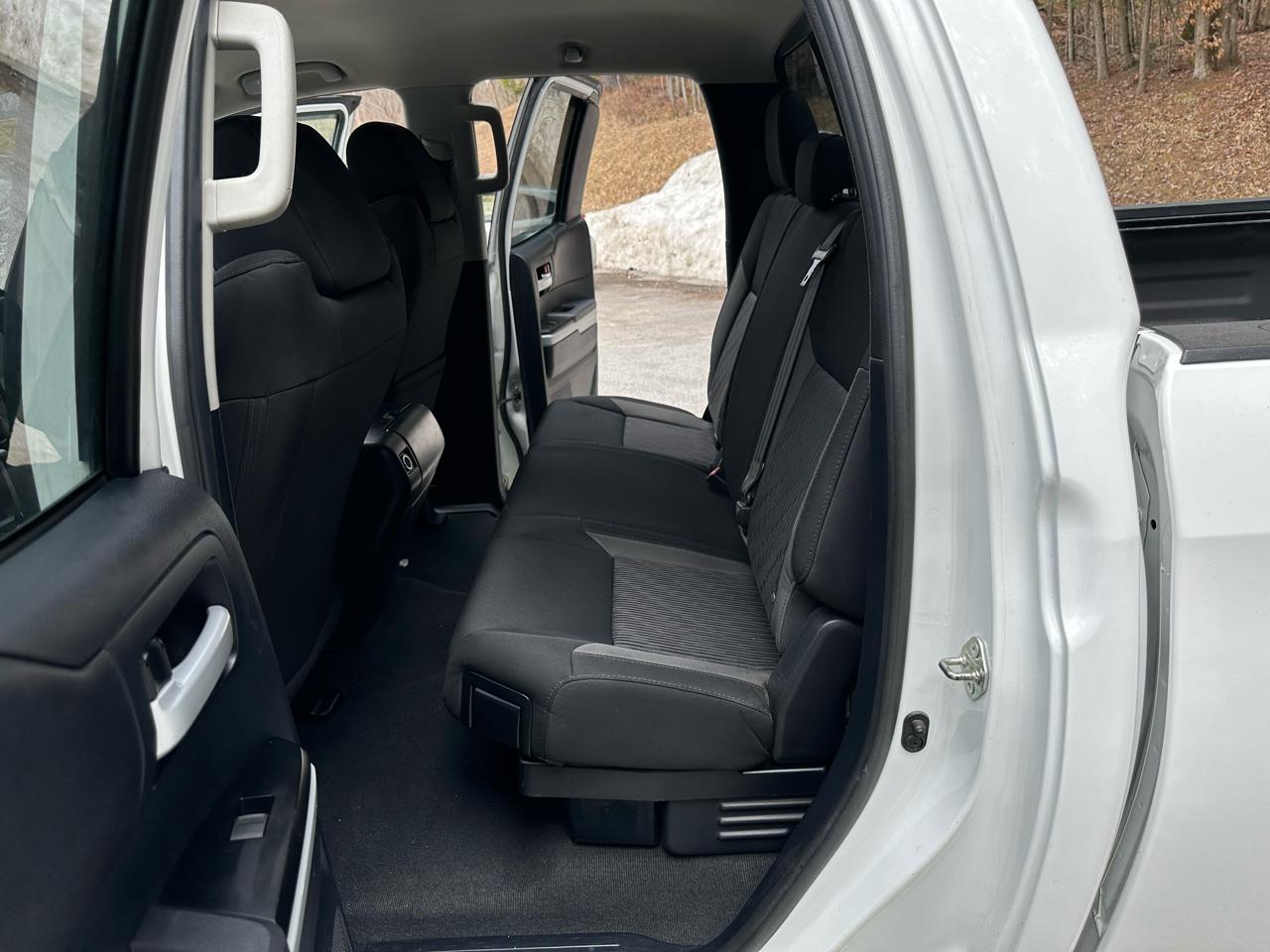 Toyota Tundra 4WD Truck Double Cab 5.7L V8 6-Spd AT SR5 (Natl) 2015