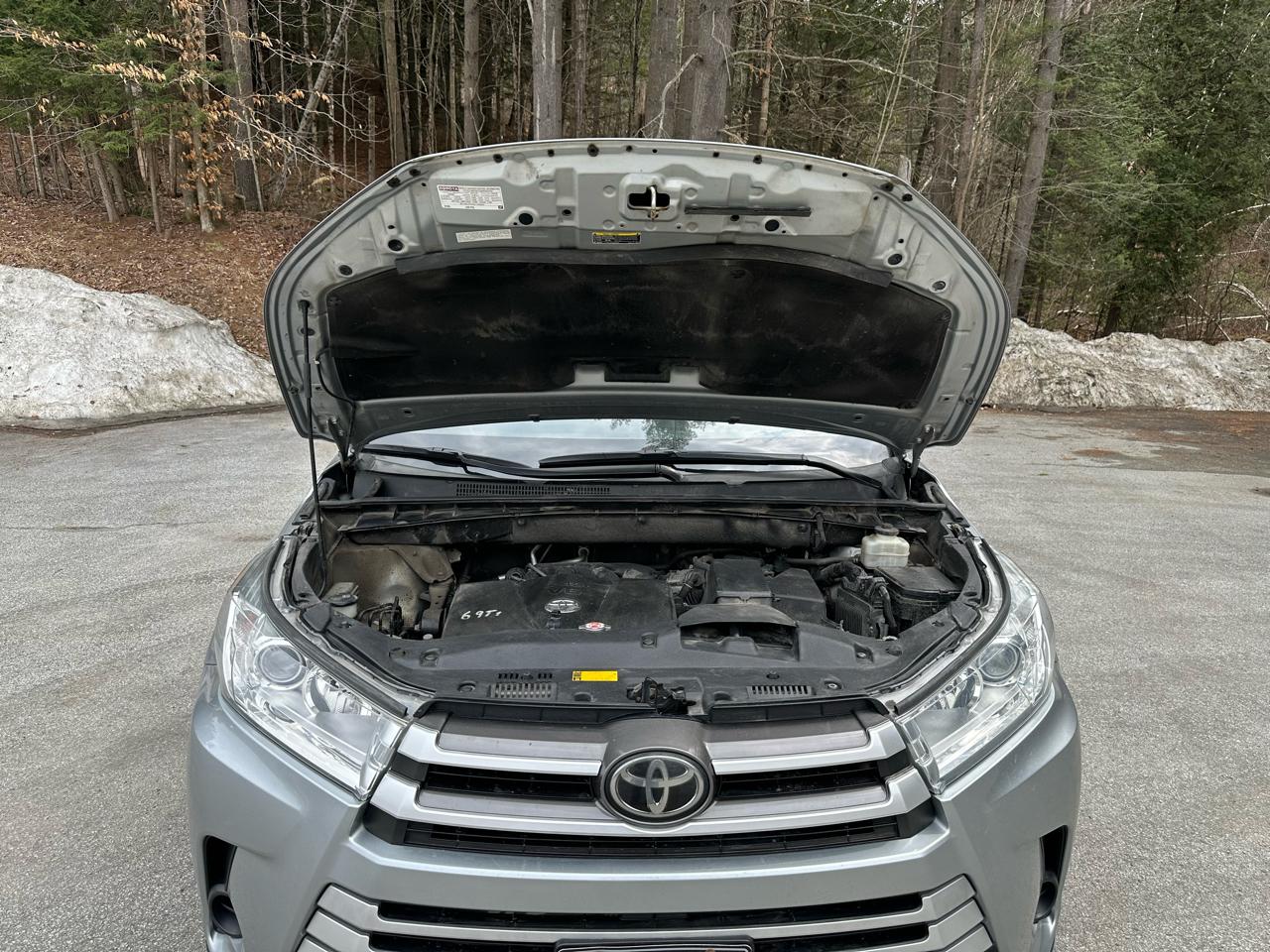Toyota Highlander LE V6 AWD (Natl) 2018