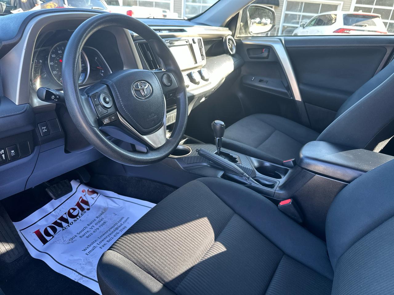 Toyota RAV4 AWD 4dr LE (Natl) 2015