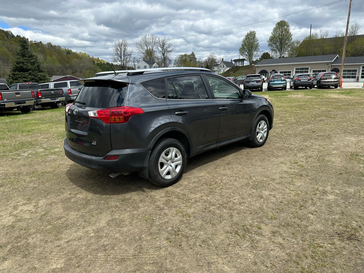 Toyota RAV4 AWD 4dr LE (Natl) 2015