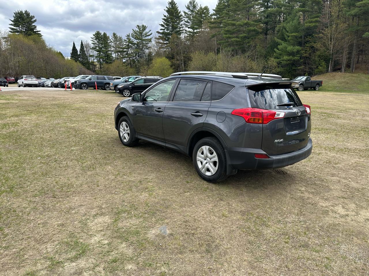 Toyota RAV4 AWD 4dr LE (Natl) 2015
