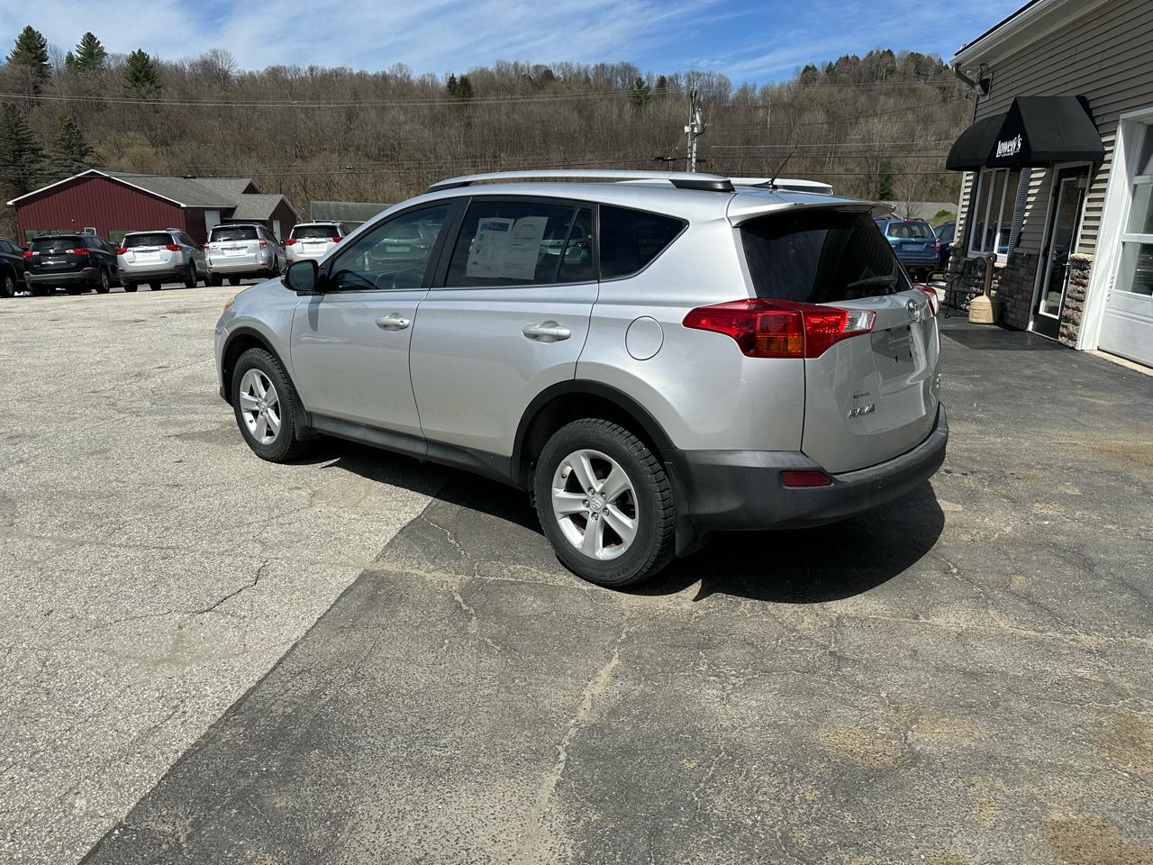 Toyota RAV4 AWD 4dr XLE (Natl) 2014