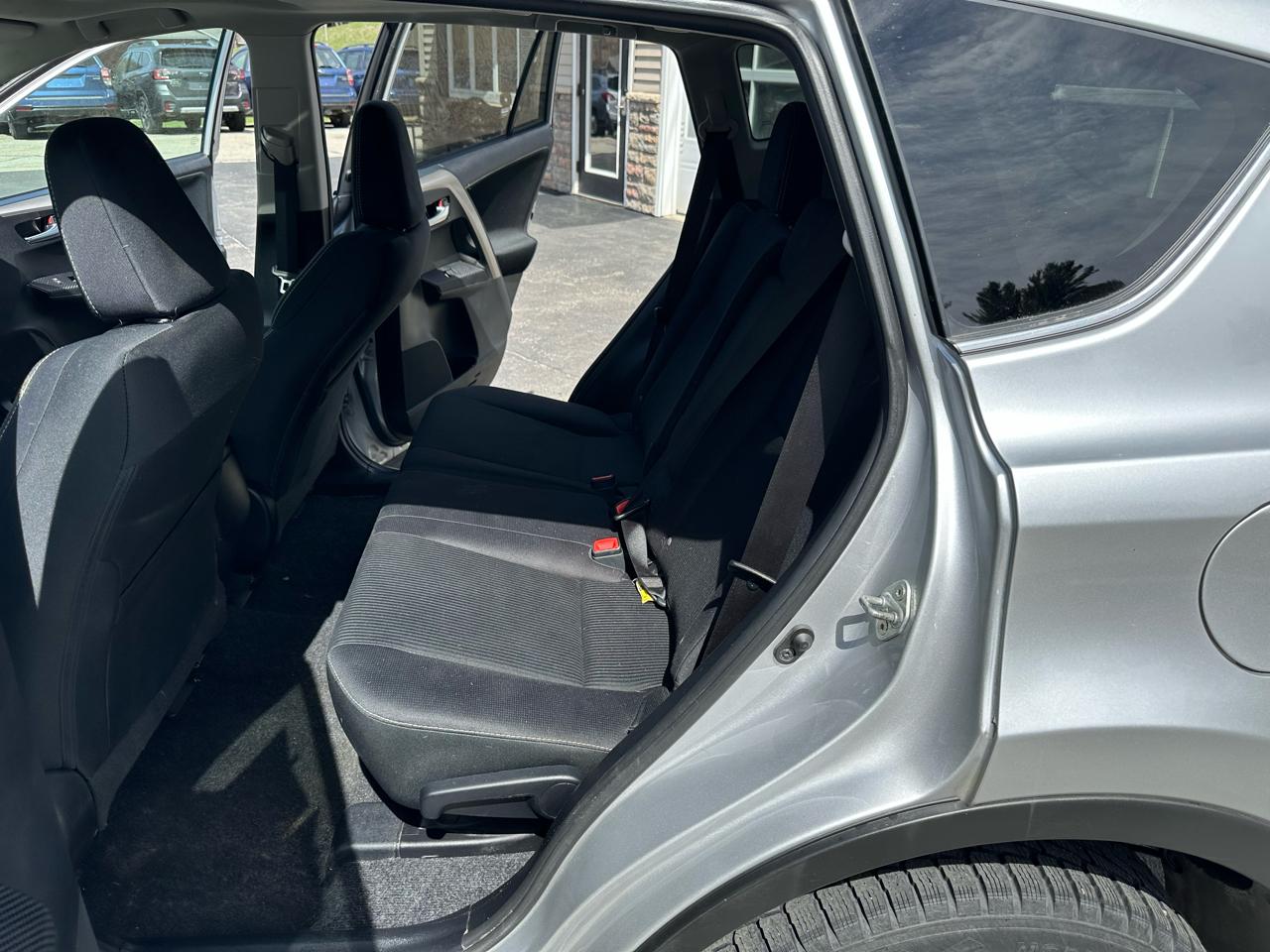 Toyota RAV4 AWD 4dr XLE (Natl) 2014