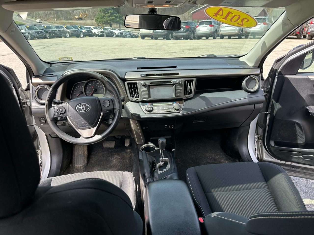 Toyota RAV4 AWD 4dr XLE (Natl) 2014