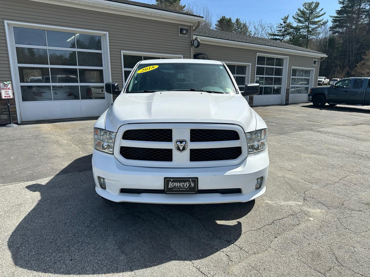 RAM 1500 Express 4x4 Quad Cab 6'4" Box 2018