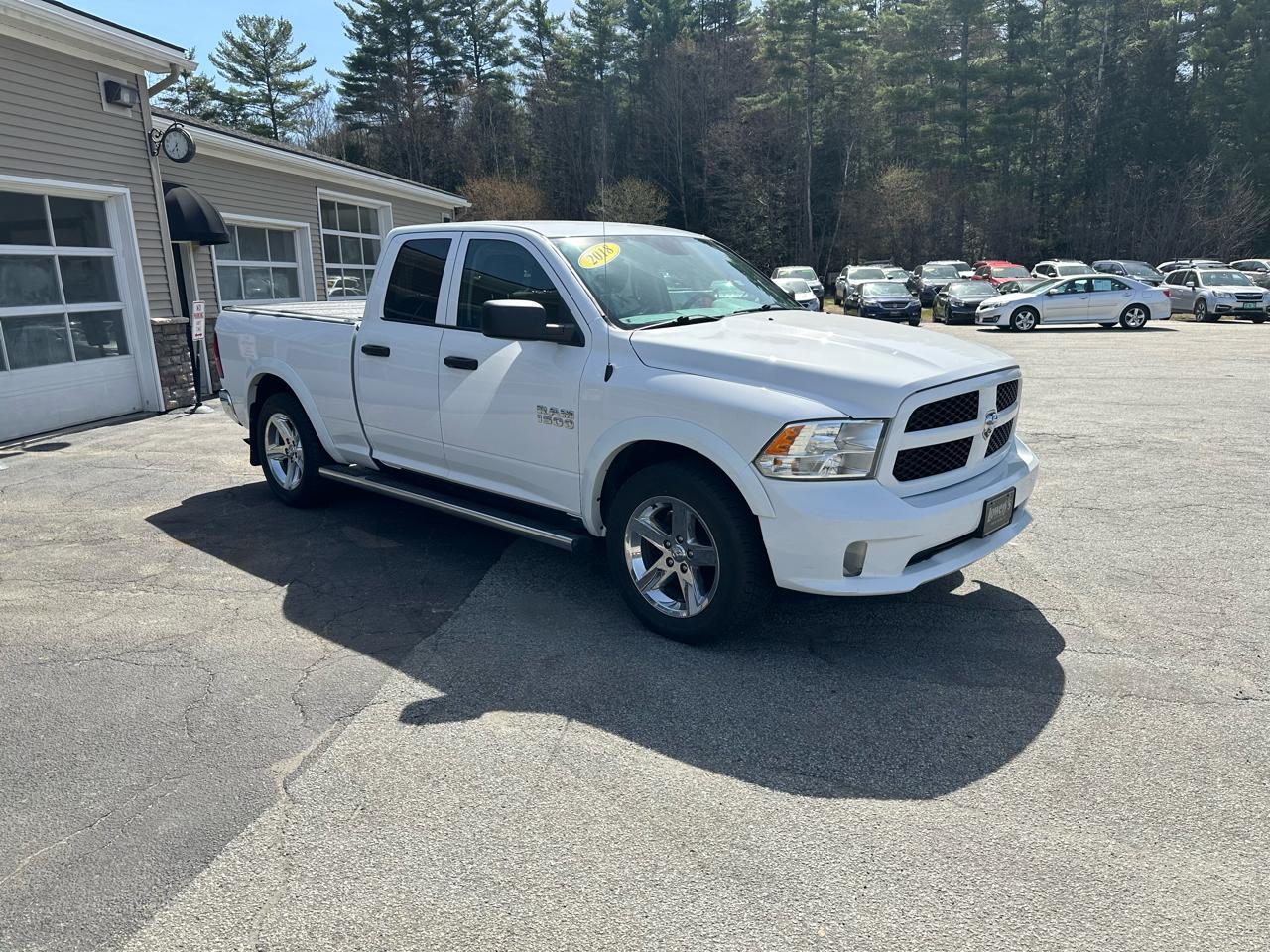 RAM 1500 Express 4x4 Quad Cab 6'4" Box 2018