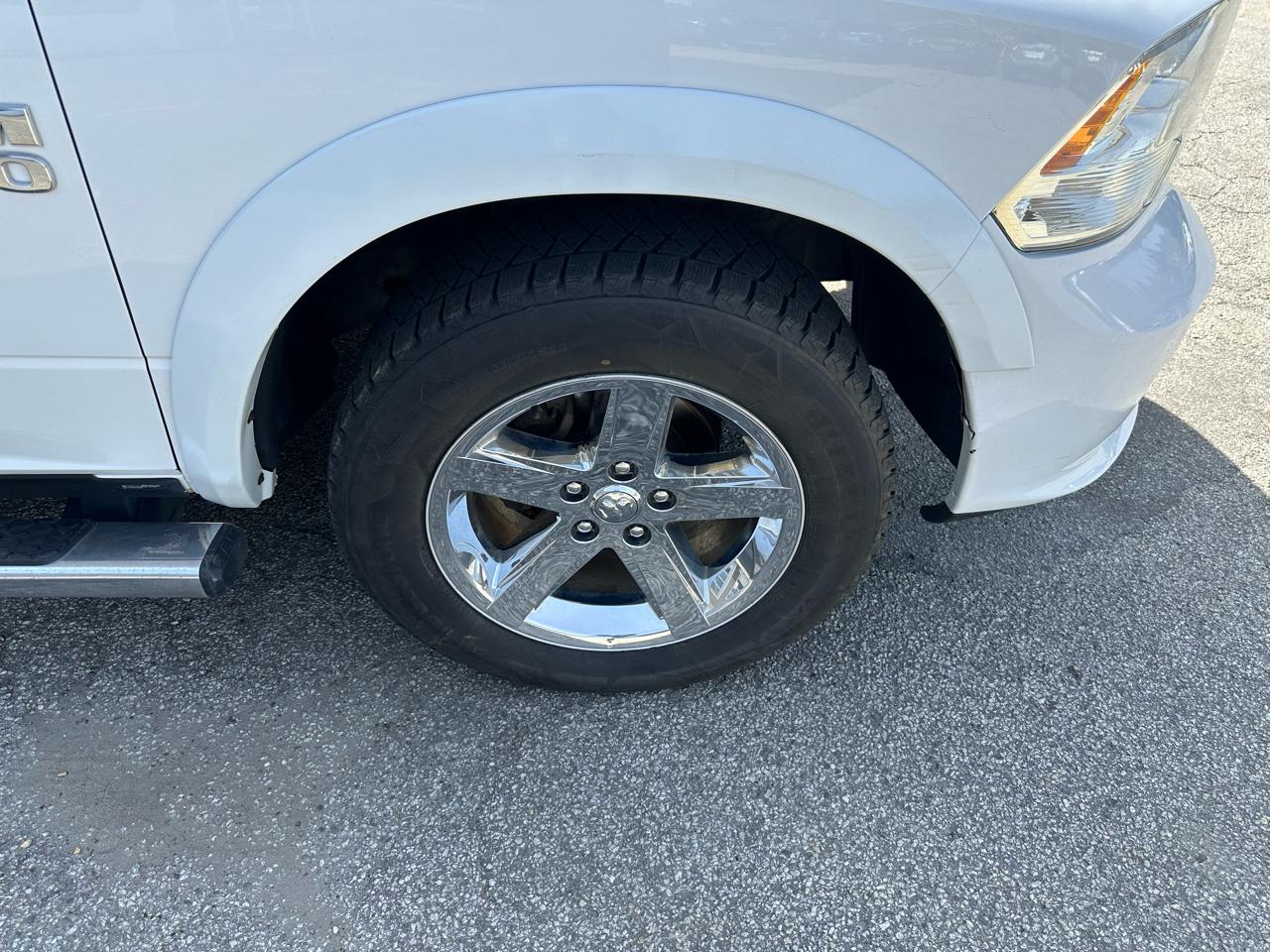 RAM 1500 Express 4x4 Quad Cab 6'4" Box 2018