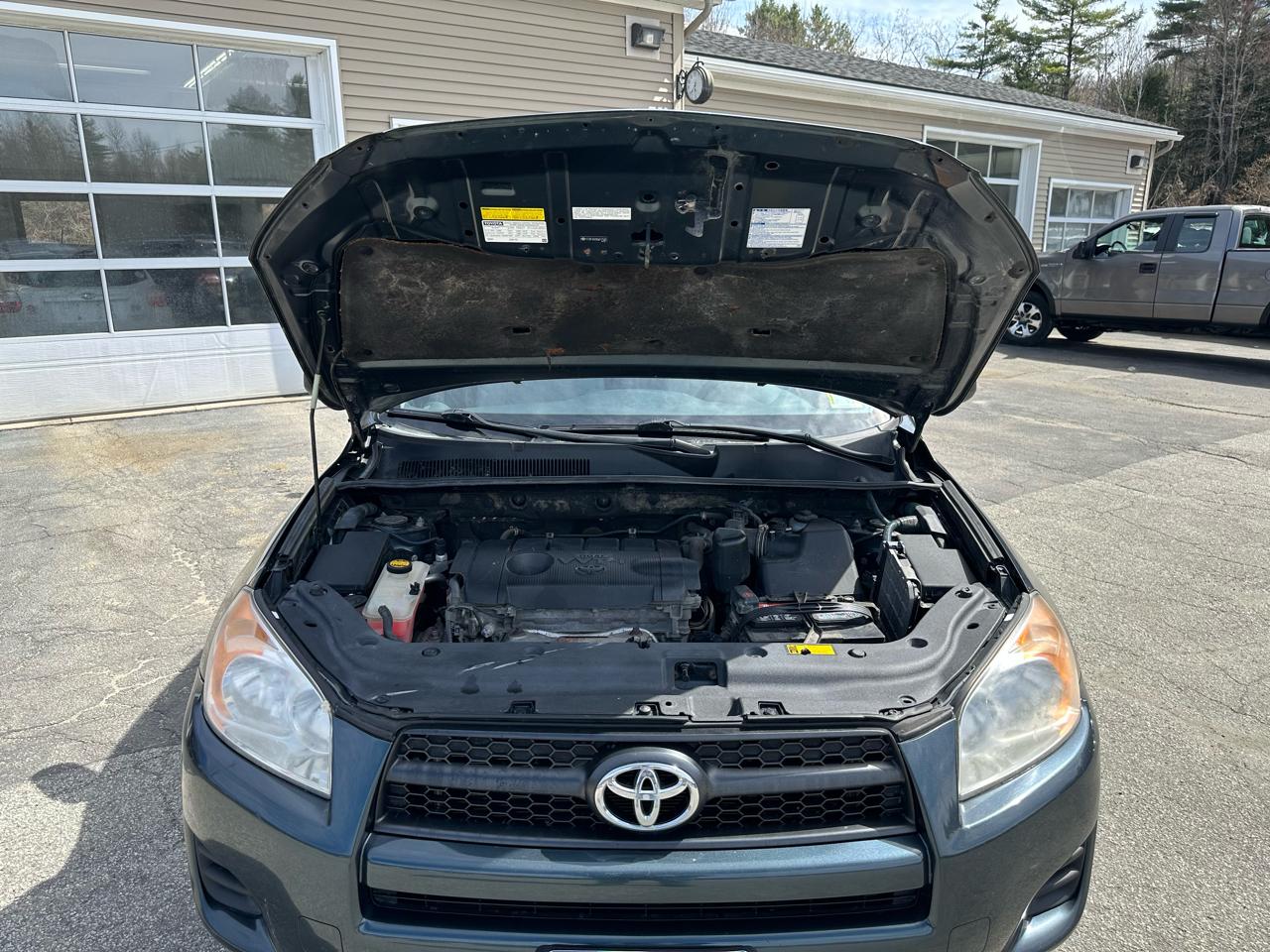 Toyota RAV4 4WD 4dr I4 (Natl) 2012