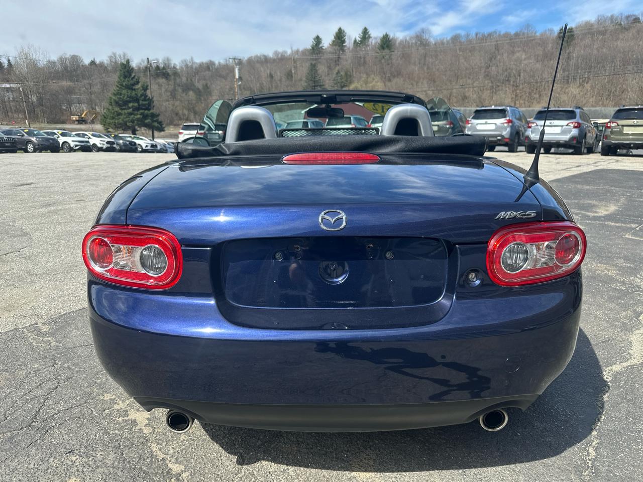 Mazda MX-5 Miata 2dr Conv Auto Sport 2012