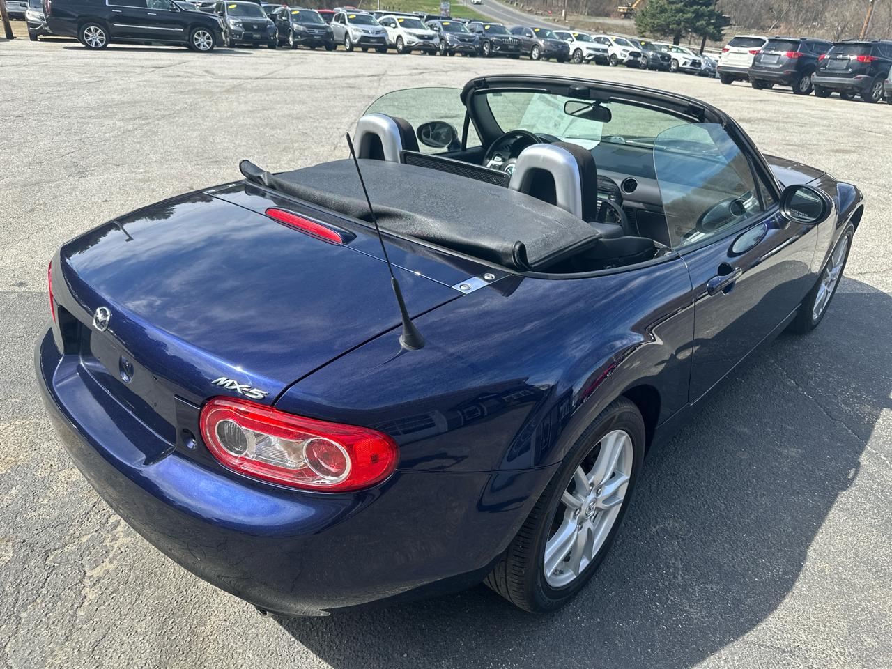 Mazda MX-5 Miata 2dr Conv Auto Sport 2012