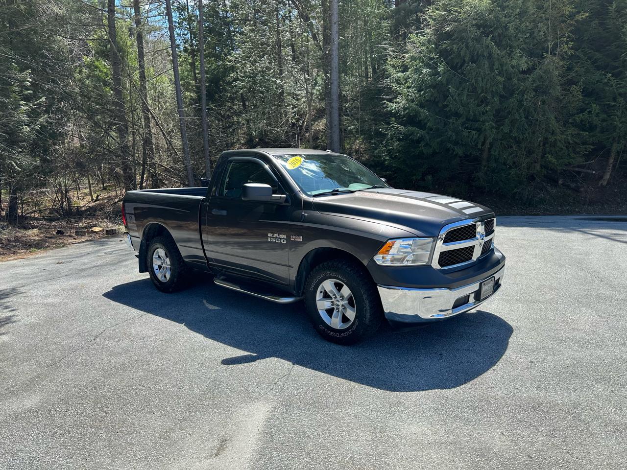 RAM 1500 4WD Reg Cab 120.5" Tradesman 2016