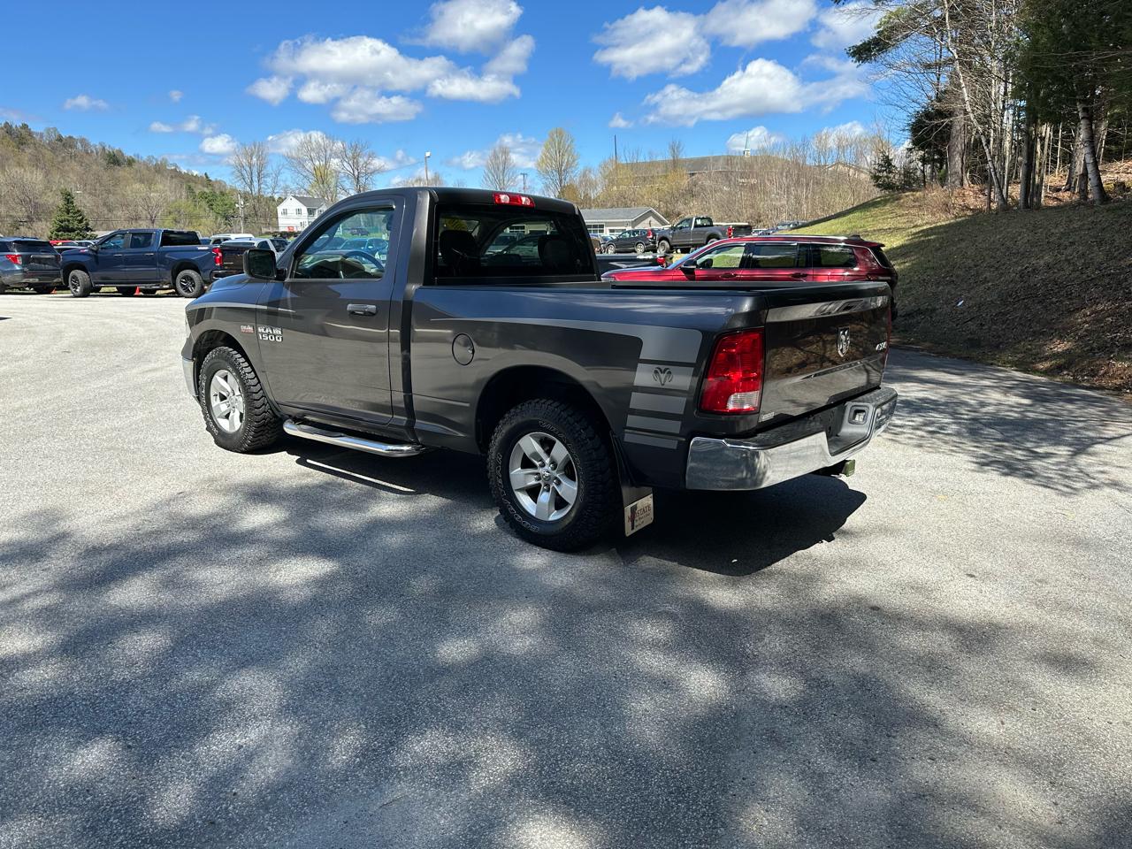 RAM 1500 4WD Reg Cab 120.5" Tradesman 2016