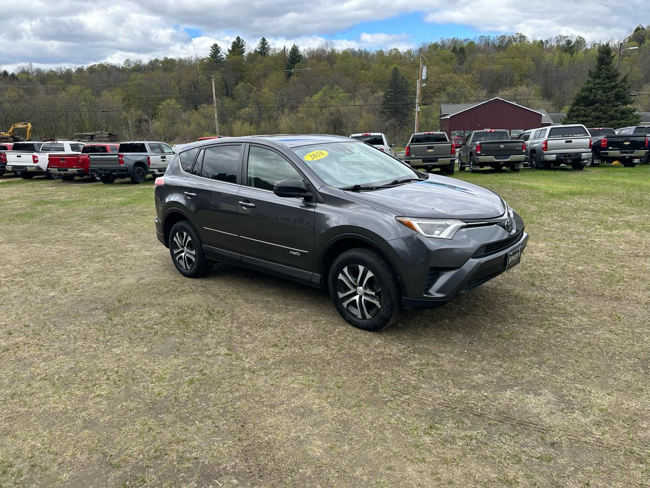 Toyota RAV4 LE AWD (Natl) 2018