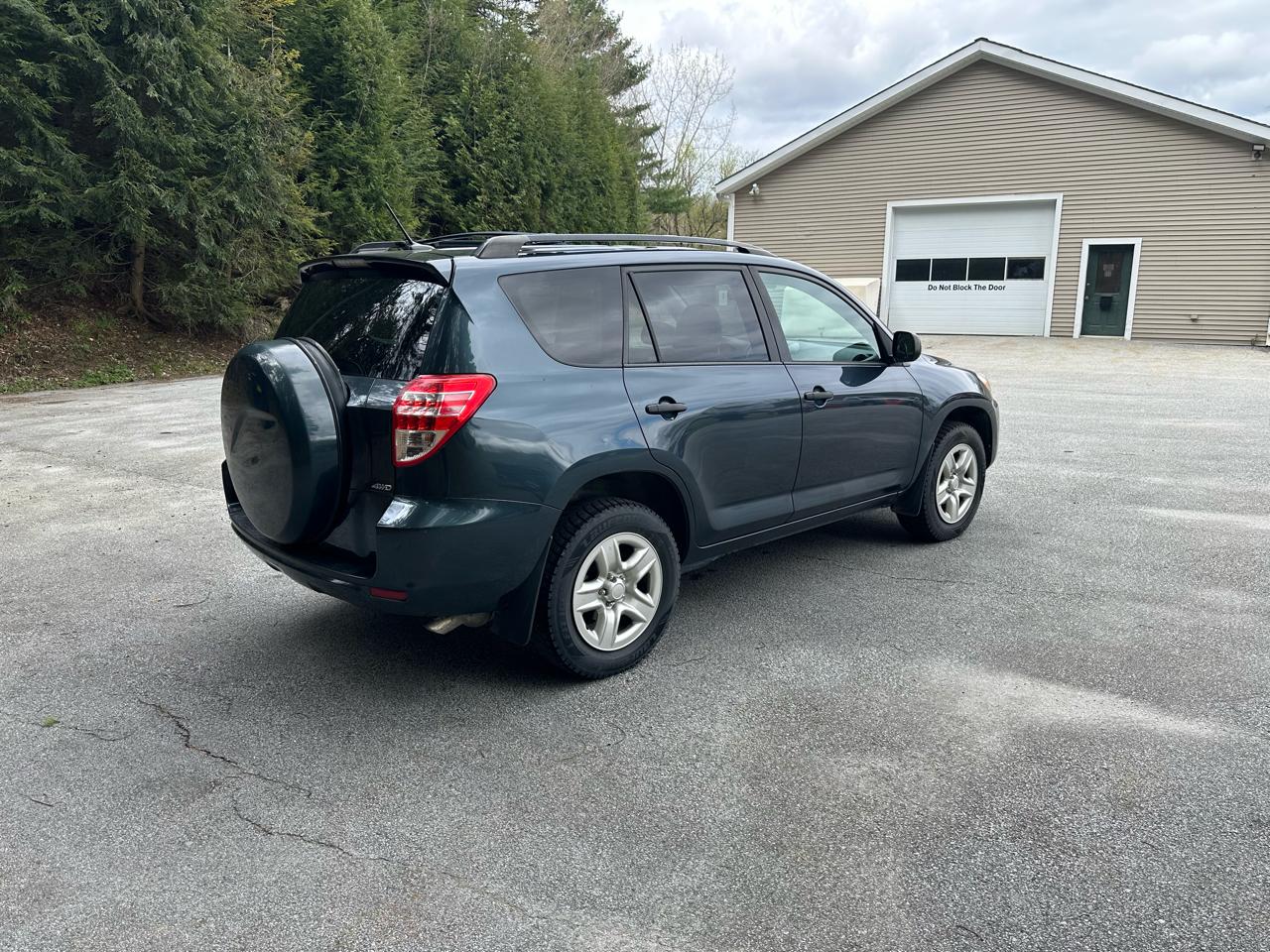 Toyota RAV4 4WD 4dr I4 (Natl) 2012