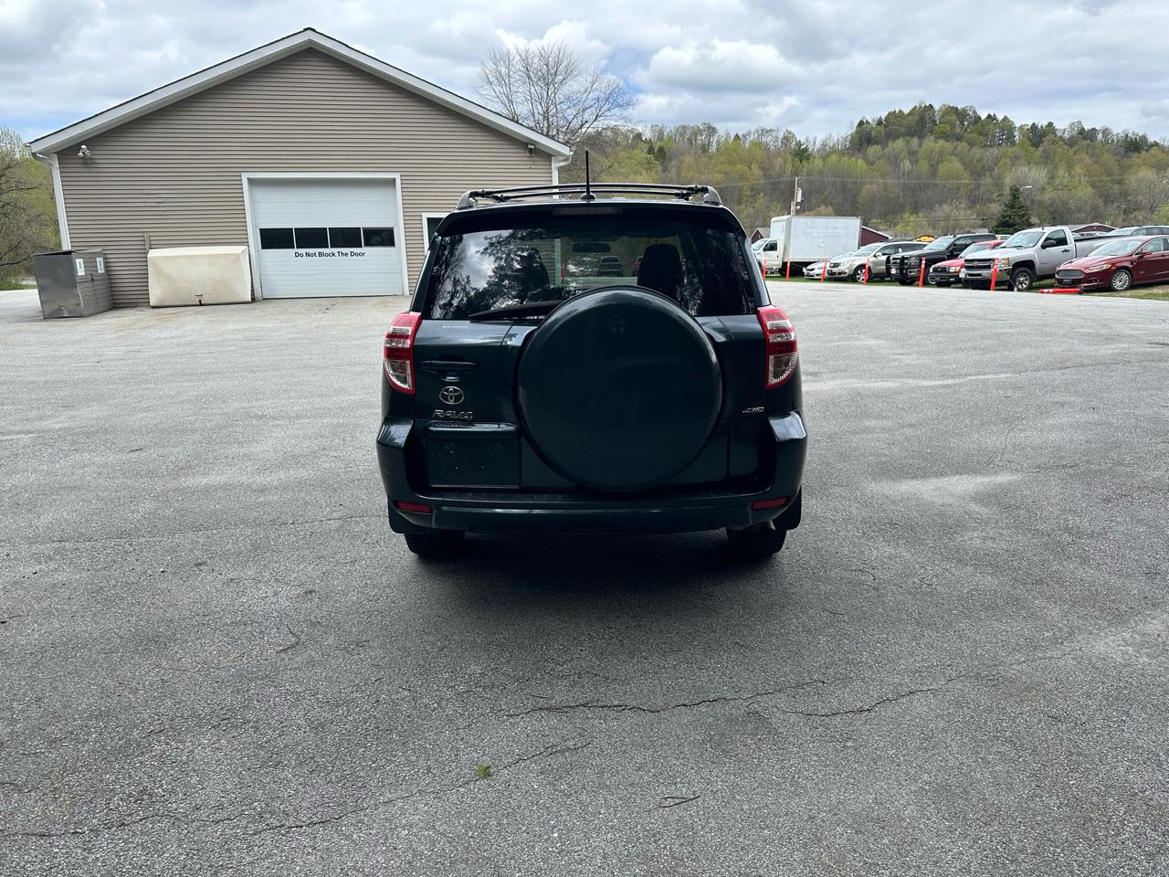 Toyota RAV4 4WD 4dr I4 (Natl) 2012