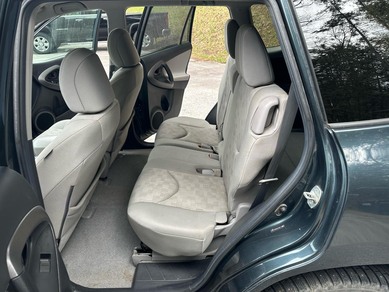 Toyota RAV4 4WD 4dr I4 (Natl) 2012