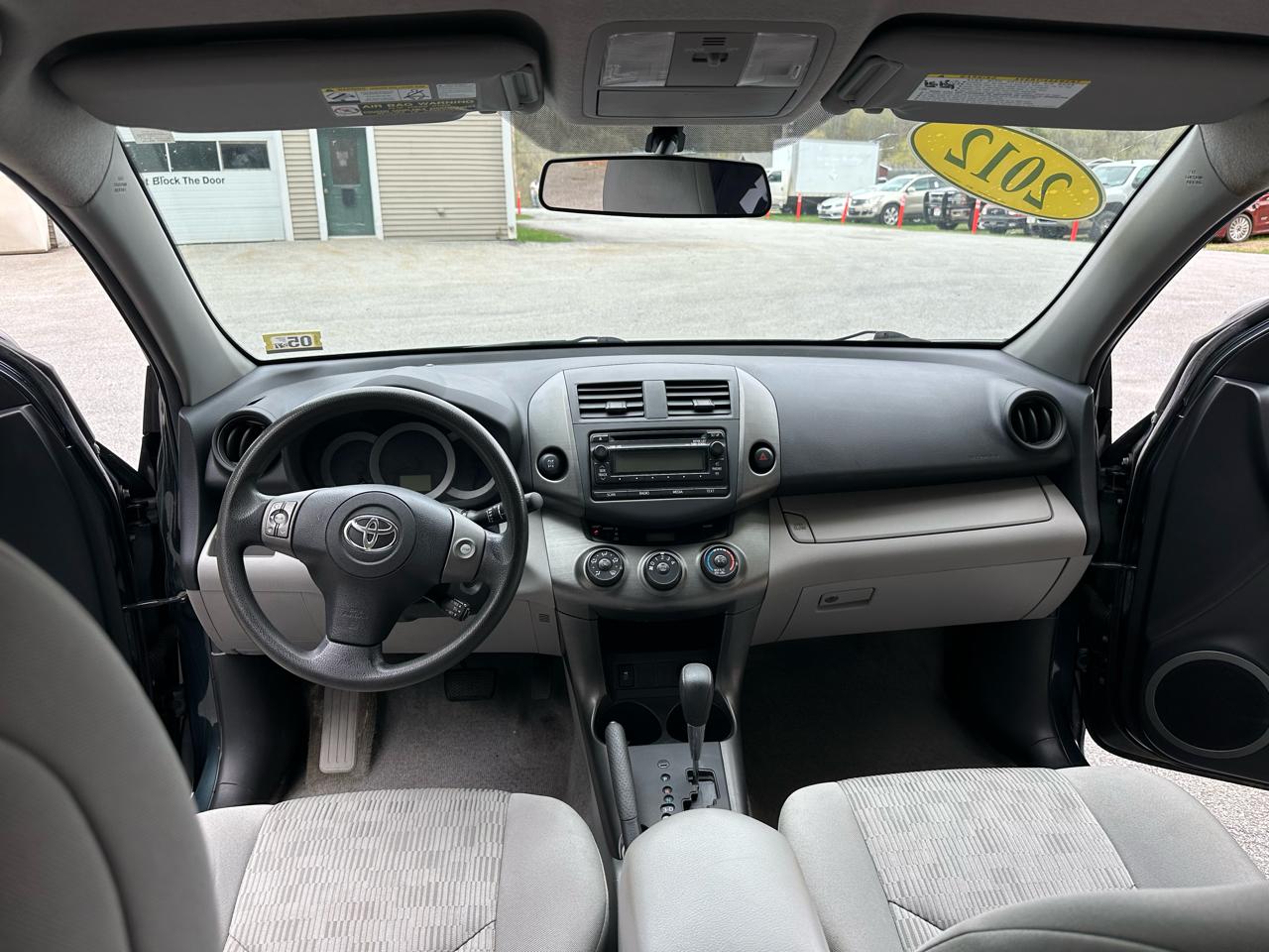 Toyota RAV4 4WD 4dr I4 (Natl) 2012
