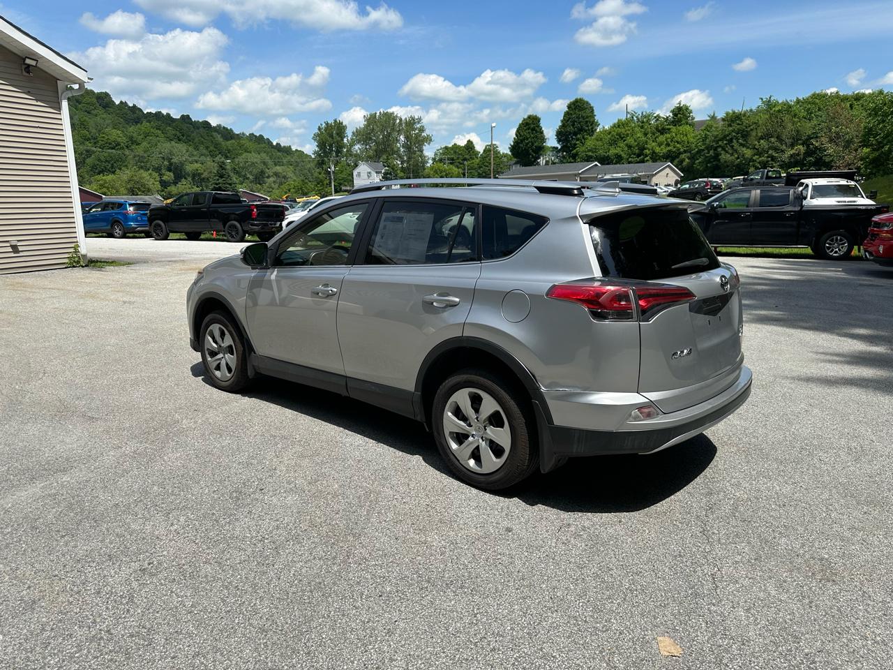 Toyota RAV4 Adventure AWD (Natl) 2018