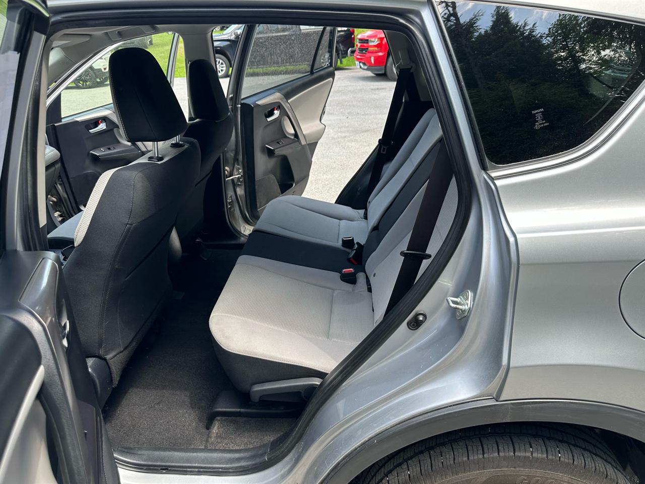 Toyota RAV4 Adventure AWD (Natl) 2018
