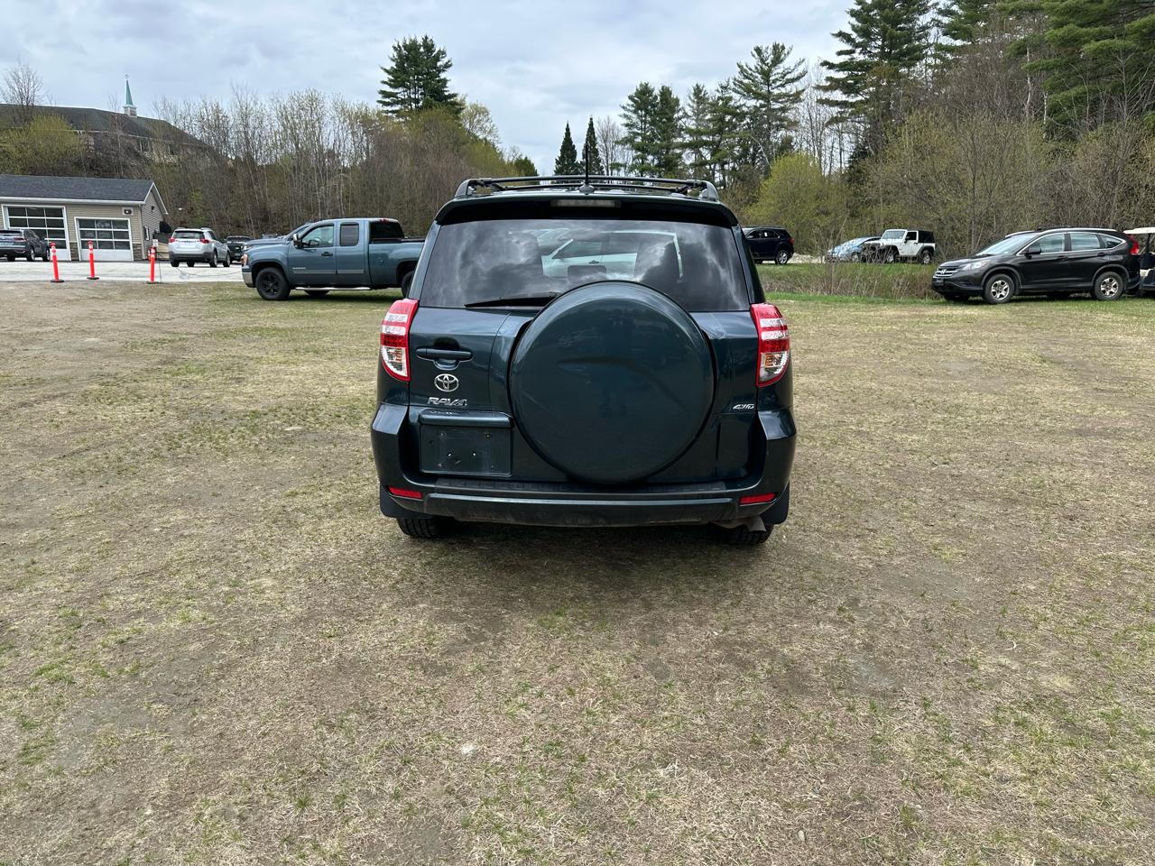Toyota RAV4 4WD 4dr V6 (Natl) 2012