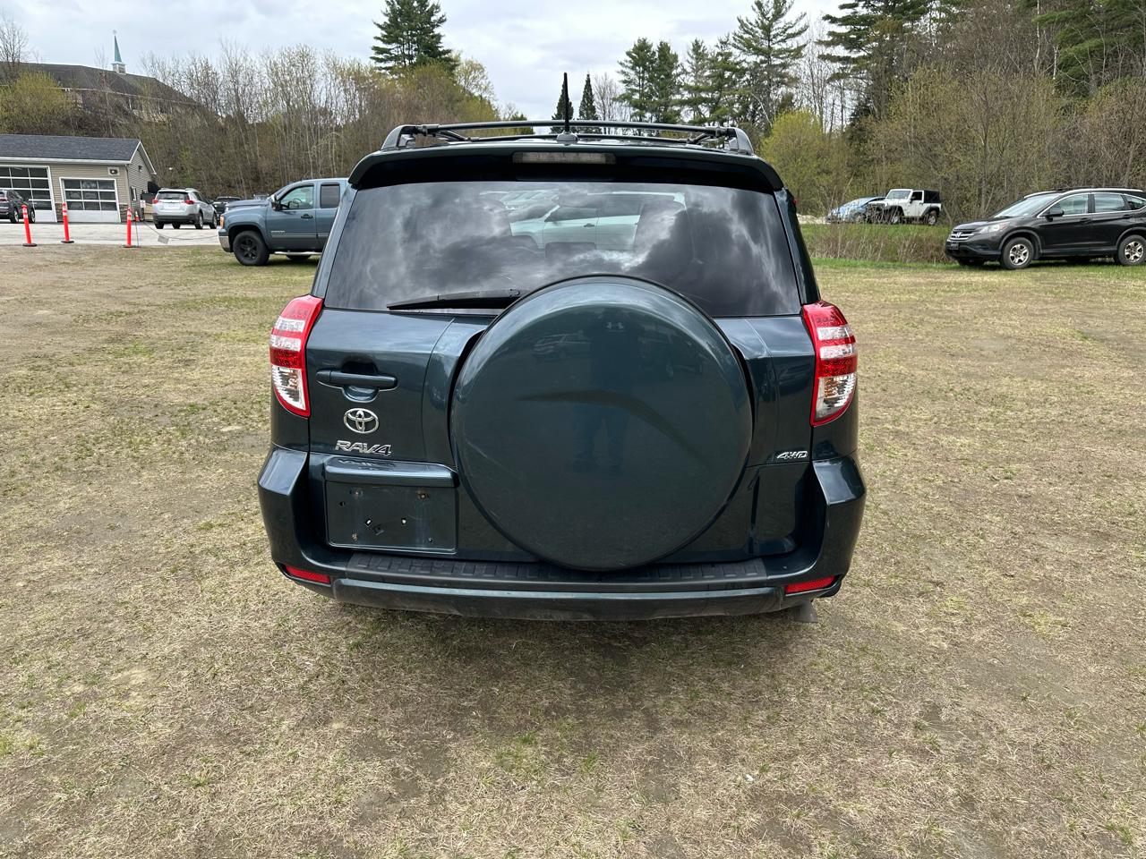 Toyota RAV4 4WD 4dr V6 (Natl) 2012