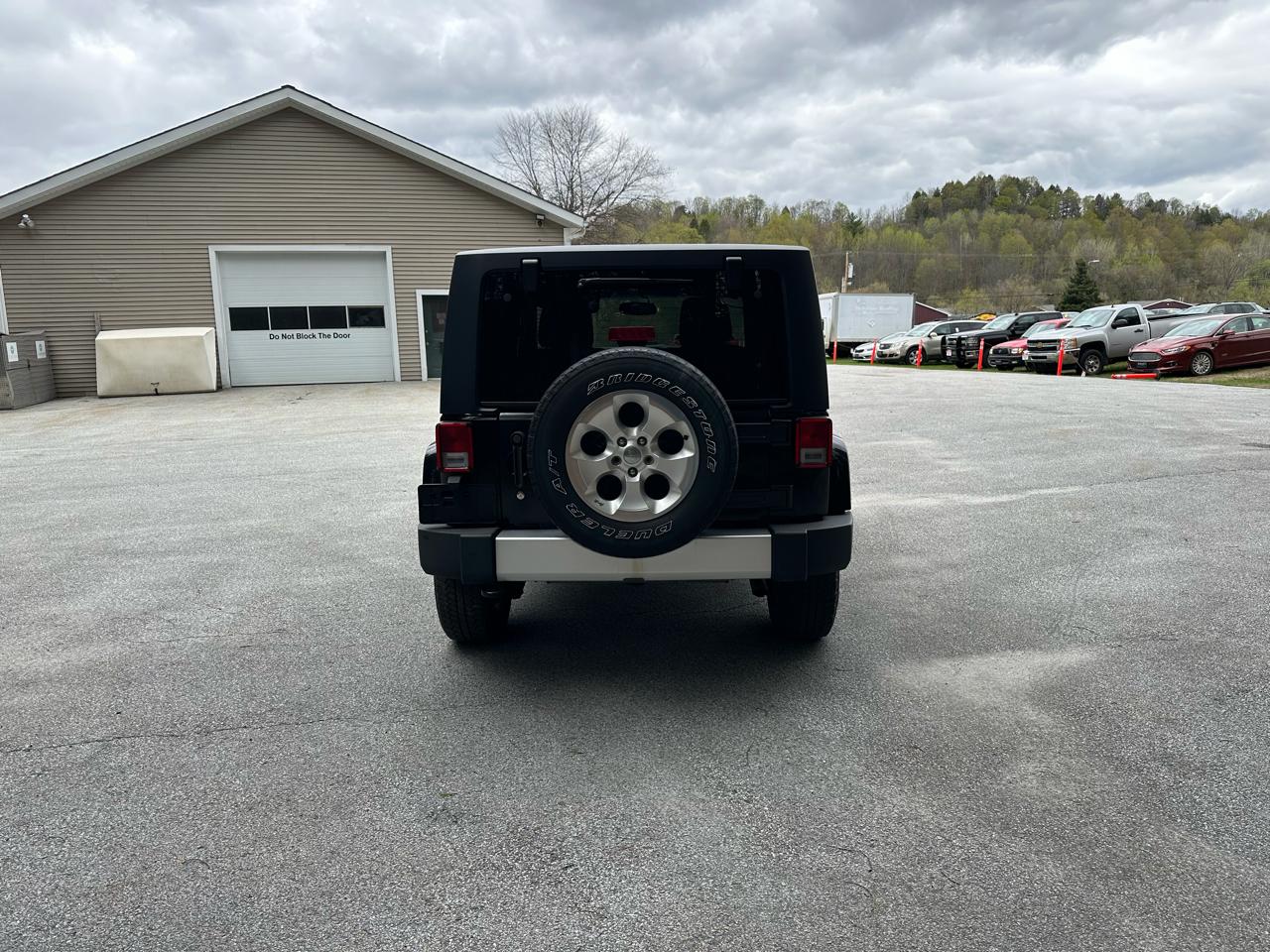 Jeep Wrangler 4WD 2dr Sahara 2015